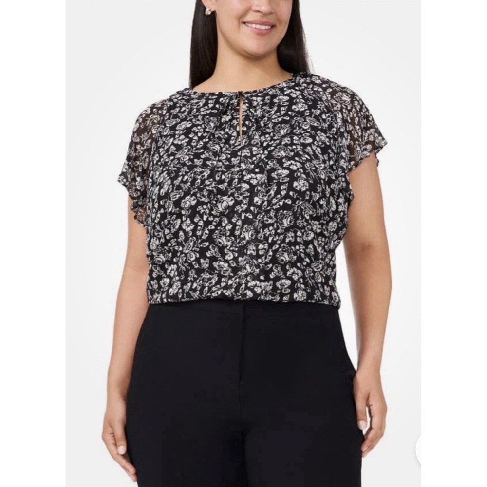 HALOGEN, Plus 3X, Black White Flutter‎ Sleeve Split Neck Top Floral Blouse, NWT